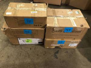 lot 48 image: Lot of Assorted Sinks Various Models and Conditions   Customer Returns See Pictures
