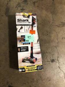 Shark Cordless Bagless Pet Pro Lightweight Stick Vacuum Cleaner Customer Returns See Pictures