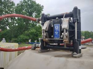 lot 29 image: Poly Windshield Washer Fluid Tank, ...