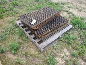 lot 48 image: Steel Grating, (6) 39.5x36, & (3) 3...