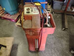 lot 15 image: Wynns Powerflush Coolant Machine...