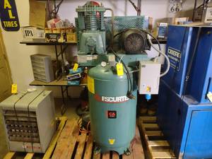lot 6 image: Curtis Air Compressor, 7.5 hp, 208-...