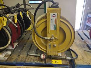 lot 62 image: Graco Oil Hose Reel with Graco Disp...