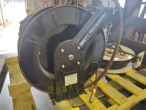 lot 72 image: American Lube Air Hose Reel...