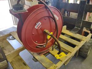 lot 80 image: Lincoln Air Hose Reel...