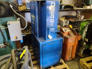 lot 8 image: Oberg Oil Filter Crusher...