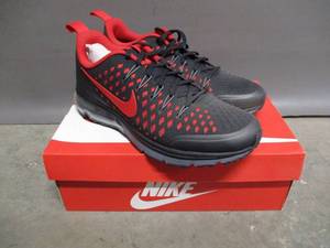 lot 4 image: Nike Air Max Supreme 3
