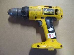 lot 41 image: Dewalt Drill