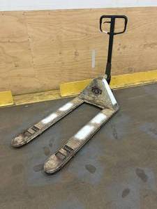 lot 43 image: PREMIUM JET Pallet Jack