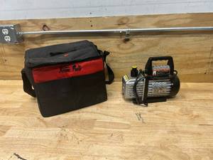 lot 74 image: Rotary Vane 14 HP Vacuum Pump