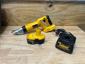 lot 79 image: DEWALT DC490 Cordless 18 ga. Swivel Head Shear with Battery, Charger and Case