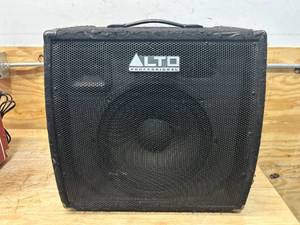 lot 102 image: ALTO KICK12 400 Watt Instrument AmplifierPA