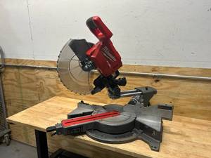 lot 18 image: MILWAUKEE M18 FUEL 18V Lithium-Ion Brushless Cordless 12 in. Dual Bevel Sliding Compound Miter Saw (Tool-Only)