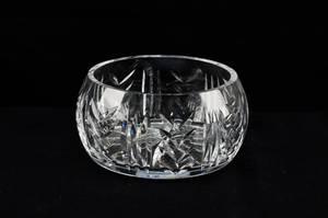 lot 229 image: Crystal Serving Bowl by Waterford
