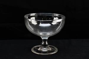 lot 237 image: Freeblown Glass Dessert Dish