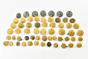 lot 28 image: Large Collection of Vintage Military Uniform Buttons