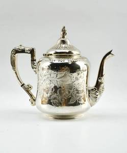 lot 192 image: Antique Metal Tea Kettle by the Middletown Plate Company
