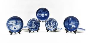 lot 319 image: Group of 10 Collector Plates