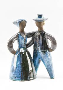lot 117 image: Scandinavian Couple Sculpture by Elsi Bourelius