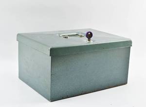 lot 416 image: Large Green Security Box