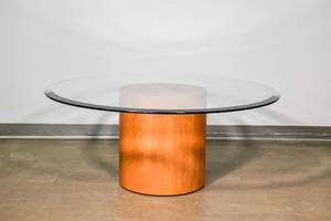lot 135 image: Mid-Century Modern Circular Glass Table