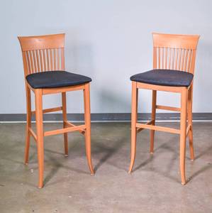 lot 120 image: Pair of Italian Bar Stools by Antonio Sibau