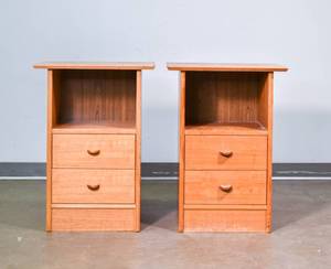 lot 121 image: Pair of FBJ Mobler Danish Wooden End Tables