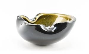 lot 436 image: Black and Gold Art Glass Bowl