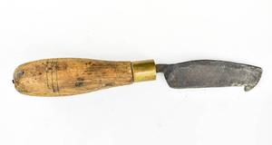 lot 299 image: Antique Gutting Knife