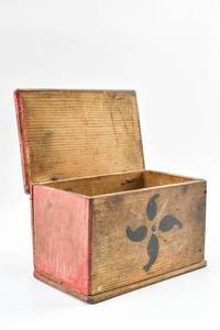 lot 303 image: Pennsylvania Wood Box