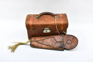 lot 160 image: Antique Montgomery Ward & Co. Cartridge Case