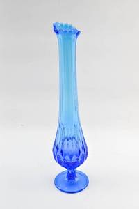 lot 327 image: Blue Art Glass Vase