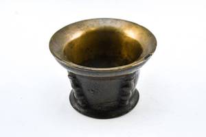 lot 385 image: Antique Bronze Mortar