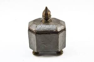 lot 386 image: Antique Iron Free Trade Tea Caddy