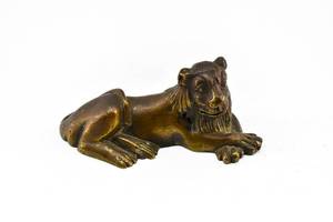 lot 387 image: Antique Bronze Lion Sculpture