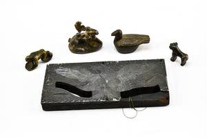lot 390 image: Five Small Animal-Themed Antiques