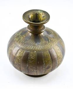 lot 286 image: Antique Bronze Globular Vessel