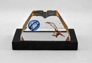 lot 31 image: Abstract Glass Sculpture by Bertil Vallien