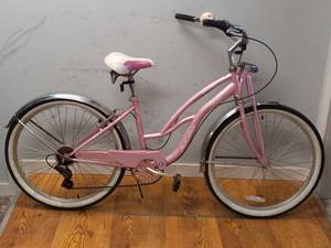 lot 15 image: SCHWINN ROXIE CRUISER BIKE