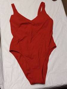 lot 33 image: 2 NEW WOMENS SWIMWEAR SIZE LARGE