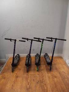 lot 50 image: 4 ELECTRIC SCOOTERS