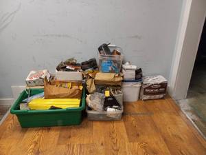 lot 52 image: LARGE LOT OF NAILS AND STAPLES AND MORE