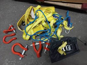 lot 18 image: Tow Ropes