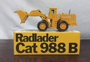 lot 37 image: Model Caterpillar Cat 988B