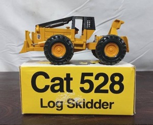 lot 40 image: Model Caterpillar Cat 528