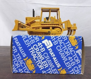 lot 101 image: Miniature 41-B Crawler