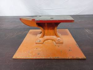 lot 80 image: Mini Anvil