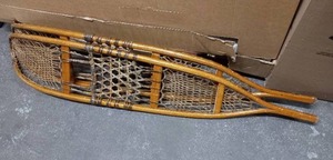 lot 135 image: Snowshoes