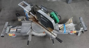 lot 6 image: Hitachi Miter Saw