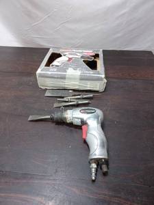 lot 109 image: Coleman Air Hammer
